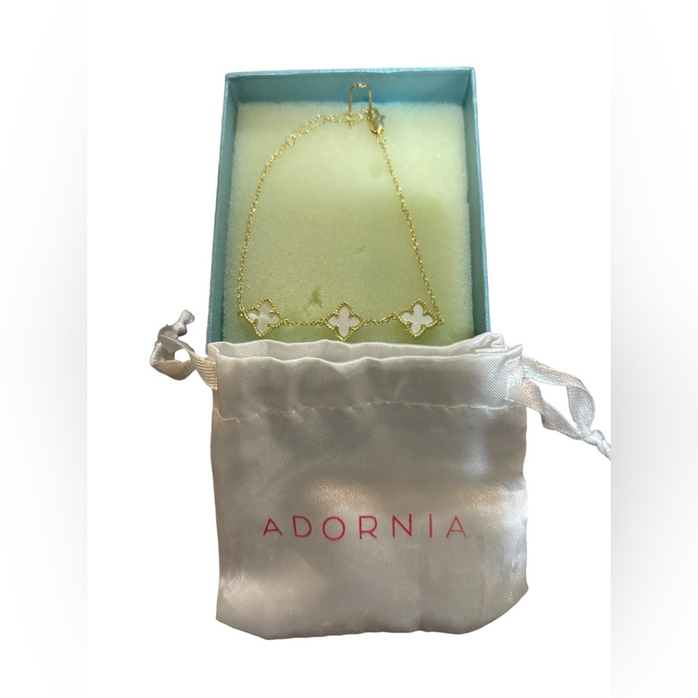Adornia Mother of Pearl Flower Station Bracelet - Picture 5 of 5